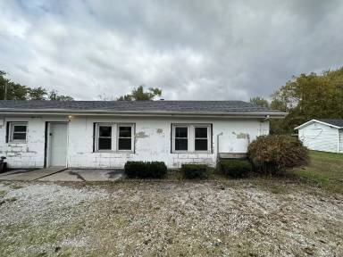 Main picture of 5030 W Ridge Rd