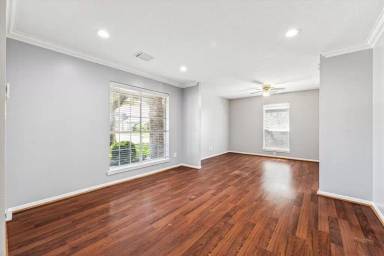 Main picture of 1422 Delabrook Ct