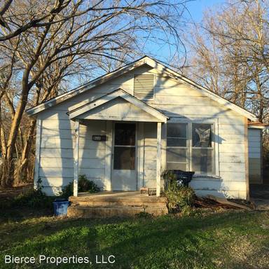 Main picture of 808 E Corona St