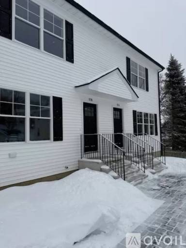 Main picture of 27 Becker Ave
