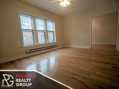 Main picture of 620-28 W Barry Ave