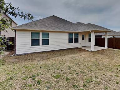 Main picture of 2406 Lalun Ln
