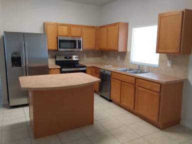 Main picture of 83 Bruning Ln