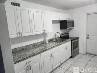 Main picture of 112 Miami Gardens Rd