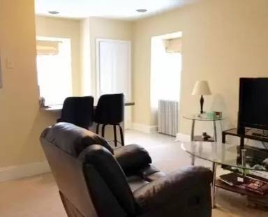 Main picture of 421 N Walnut St