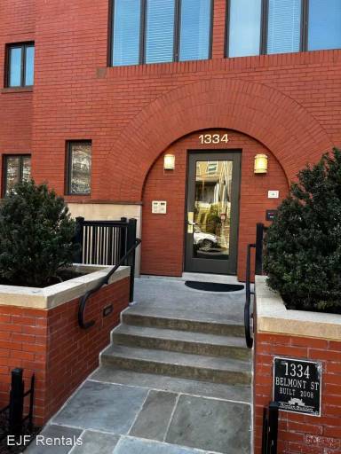 Main picture of 1334 Belmont St NW