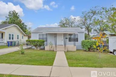 Main picture of 1216 W Craig Pl