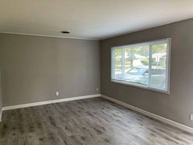 Main picture of 1816 Meadow Dr