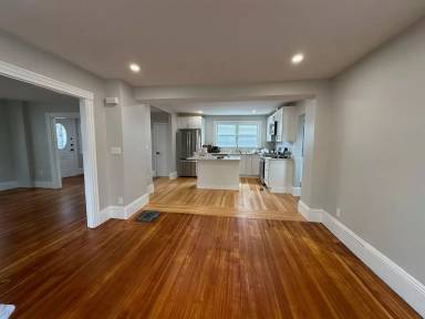 Main picture of 65 Sherbrooke Ave