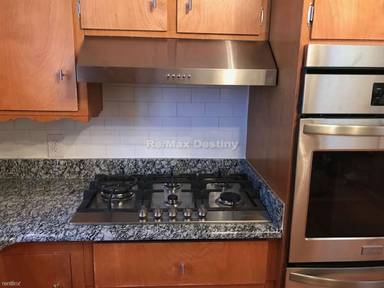Main picture of 115 Cedar St