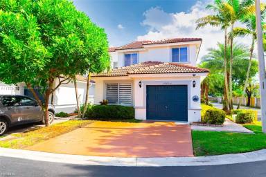 Main picture of 4841 NW 116th Ct