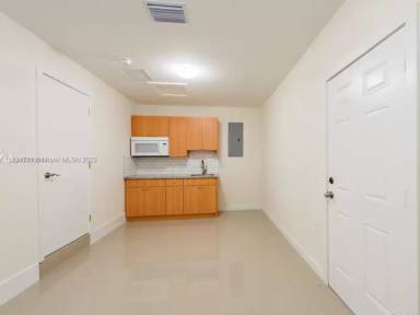 Main picture of 5840 SW 149th Ave