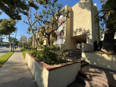 Main picture of 497 E California Blvd