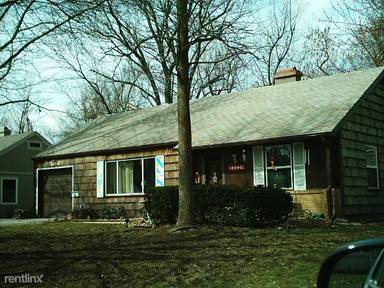 Main picture of 2222 W 77th St