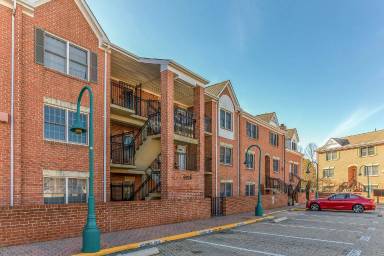 Main picture of 6924 Fairfax Dr