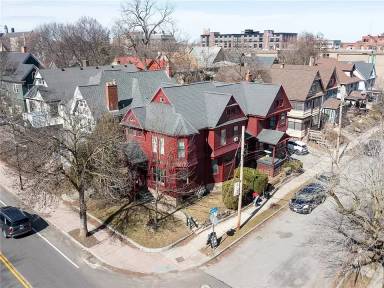 Main picture of 636 University Ave