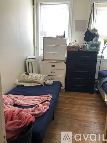 Main picture of 352 Riverway