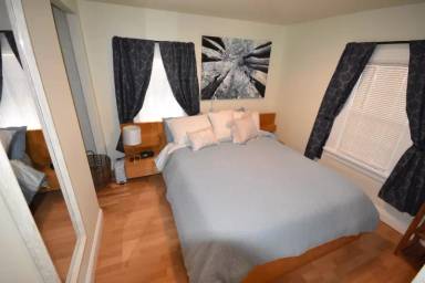 Main picture of 818 Catherine St