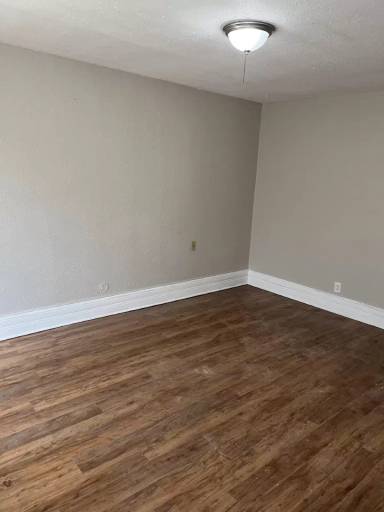 Main picture of 2328 S 15th Pl