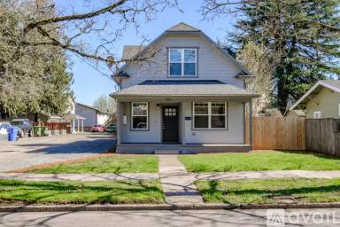Main picture of 380 24th St NE