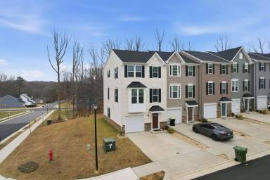 Main picture of 8719 Stevenson Ln