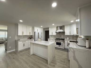 Main picture of 3356 Travis Ave