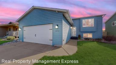 Main picture of 3713 W 90th St