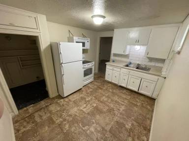 Main picture of 3148 Jefferson Ave