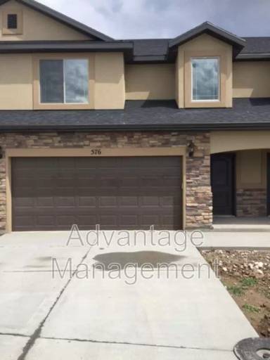Main picture of 576 N 220 E