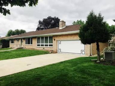 Main picture of 7248 N Kildare Ave