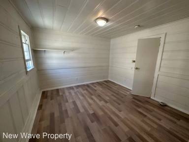 Main picture of 131 1/2 W 41st St