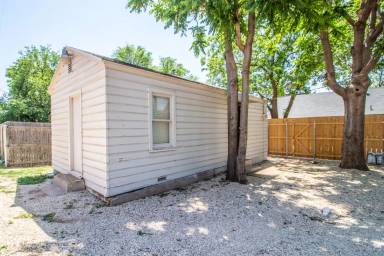 Main picture of 1617 Avenue Y