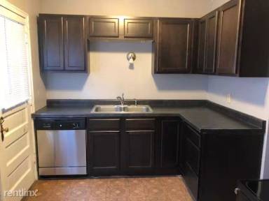 Main picture of 402 Melrose Ct