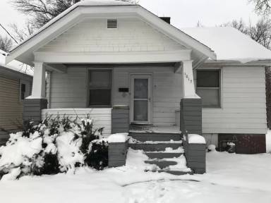 Main picture of 1017 E Virginia Ave