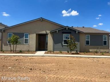 Main picture of 848 Tina Way