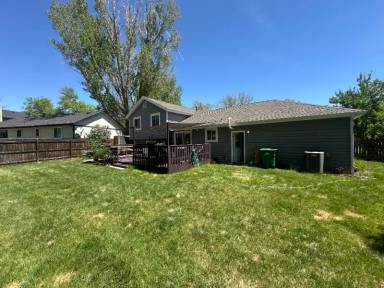 Main picture of 1519 Yount St