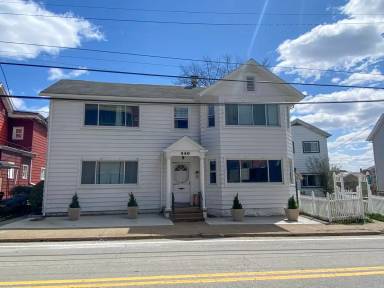 Main picture of 540 W Newton St