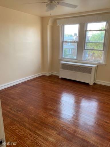 Main picture of 202 Chelten Ave