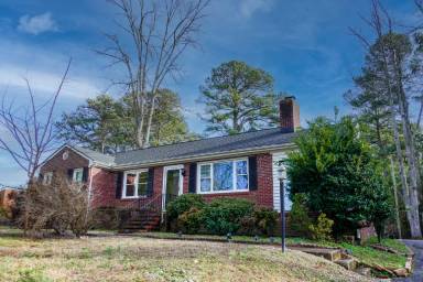 Main picture of 8803 Turnbull Ave