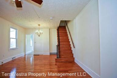 Main picture of 28 S Railroad Ave