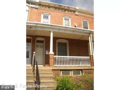 Main picture of 5525 Ridge Ave