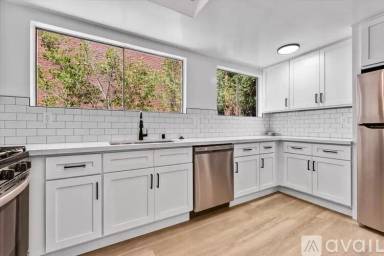 Main picture of 933 Hilgard Ave
