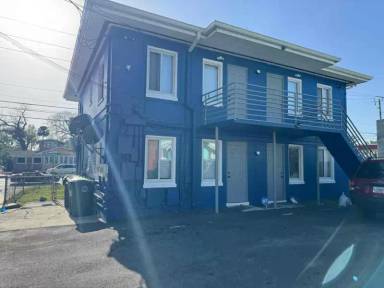 Main picture of 551 N Ridgewood Ave