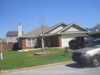 Main picture of 13 Brentwood Dr