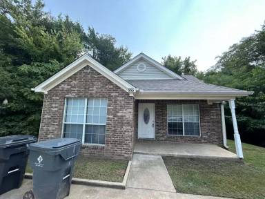 Main picture of 555 Hill St