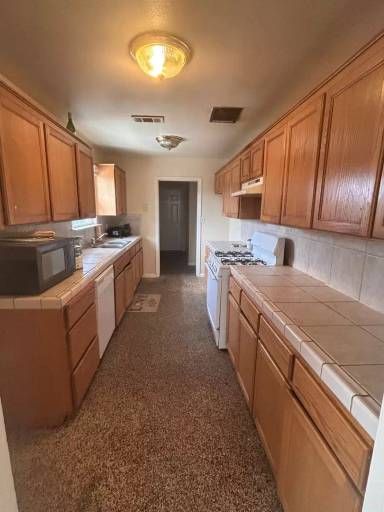 Main picture of 1920 N 11th Ave