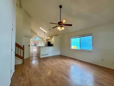 Main picture of 2653 S Deframe Cir