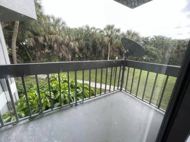 Main picture of Presidential Golfview Condominiums