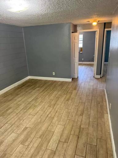 Main picture of 8105 N Klondyke St