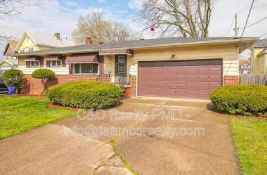 Main picture of 8615 Macomb Ave